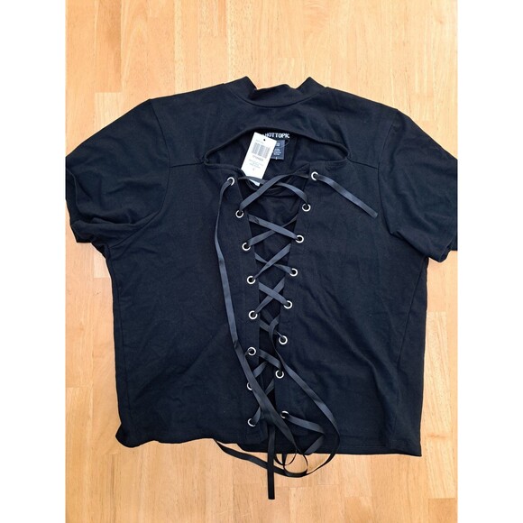 Hot Topic Black Lace-Up Cutout Mock Neck Crop Top NWT Size 3 SEE MEASUREMENTS - Picture 1 of 7